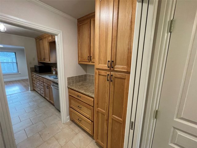 845 Northwood Road, Fort Worth, TX 76107
