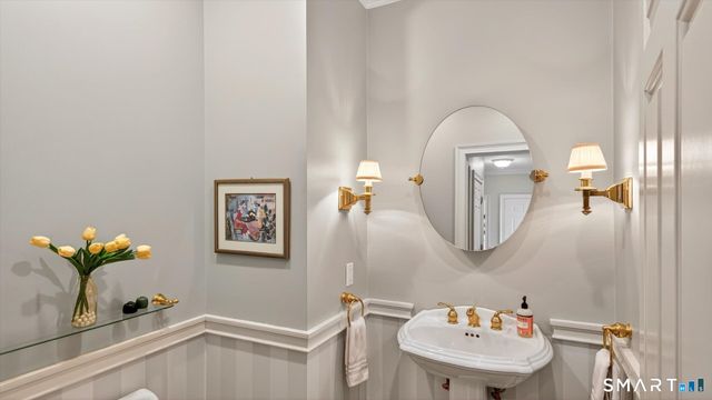 4 Thistle Hollow 4, Avon, CT 06001