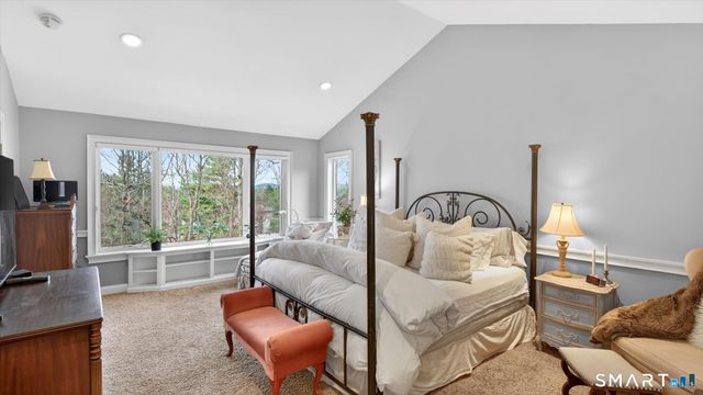 4 Thistle Hollow 4, Avon, CT 06001