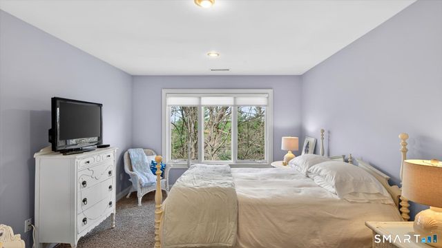 4 Thistle Hollow 4, Avon, CT 06001