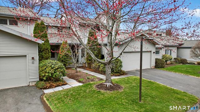 4 Thistle Hollow 4, Avon, CT 06001