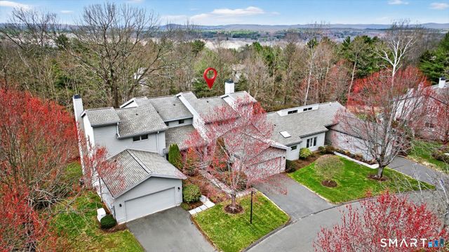 4 Thistle Hollow 4, Avon, CT 06001