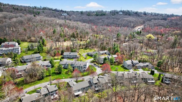 4 Thistle Hollow 4, Avon, CT 06001