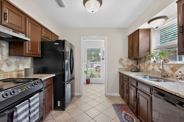 1021 Holland Drive, Garland, TX 75040