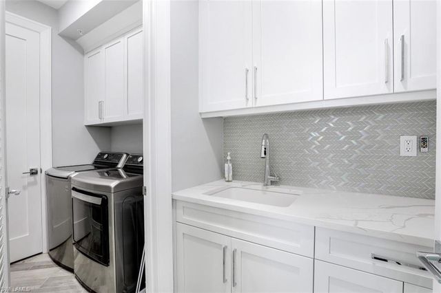 400 FLAGSHIP DR # 802, Naples, FL 34108