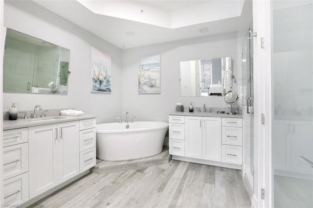 400 FLAGSHIP DR # 802, Naples, FL 34108