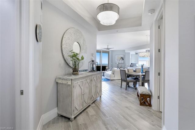 400 FLAGSHIP DR # 802, Naples, FL 34108