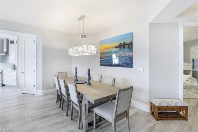 400 FLAGSHIP DR # 802, Naples, FL 34108