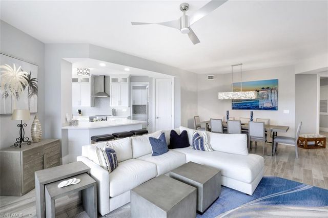 400 FLAGSHIP DR # 802, Naples, FL 34108