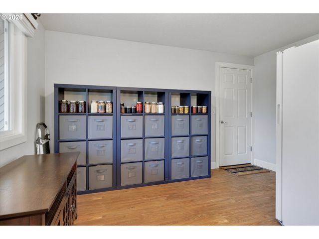 19851 LELAND Rd, Oregon City, OR 97045