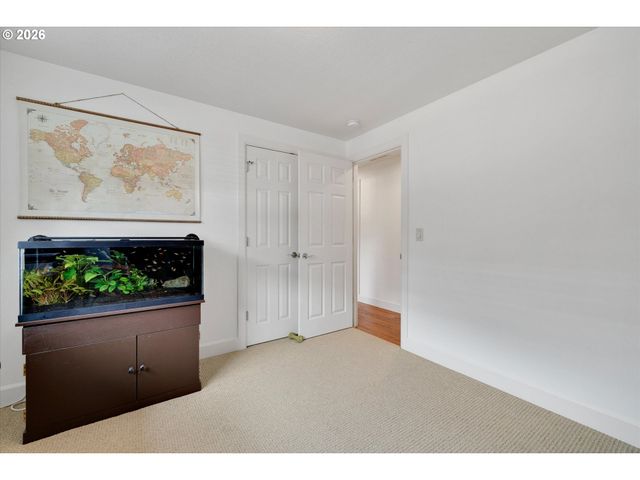 19851 LELAND Rd, Oregon City, OR 97045