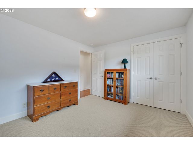 19851 LELAND Rd, Oregon City, OR 97045