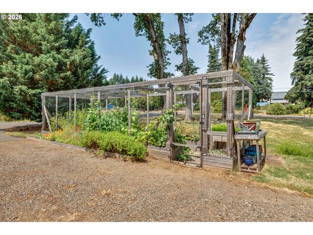 19851 LELAND Rd, Oregon City, OR 97045