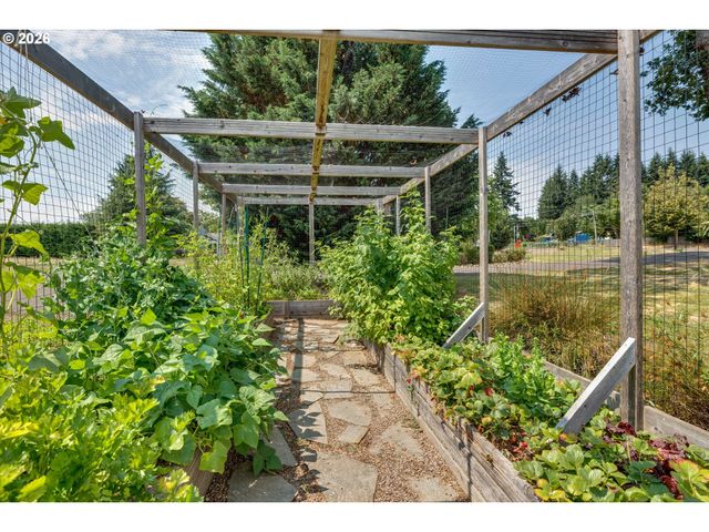 19851 LELAND Rd, Oregon City, OR 97045