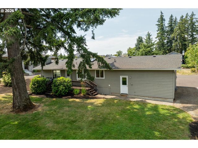 19851 LELAND Rd, Oregon City, OR 97045
