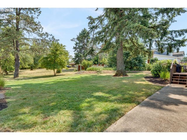 19851 LELAND Rd, Oregon City, OR 97045