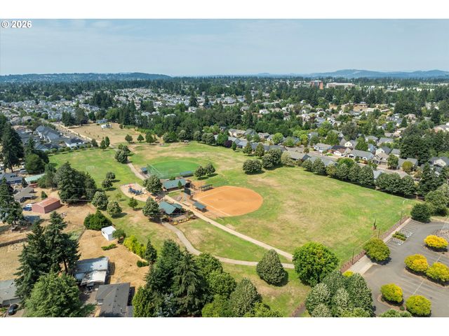 19851 LELAND Rd, Oregon City, OR 97045