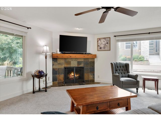 19851 LELAND Rd, Oregon City, OR 97045