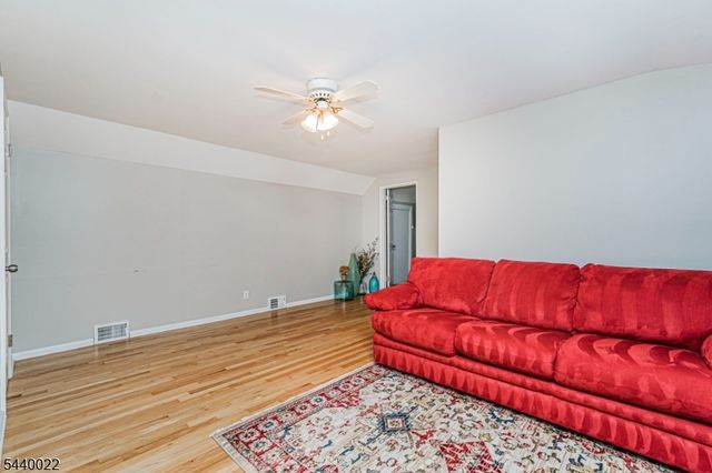 90 Farms Road Cir, East Brunswick Twp., NJ 08816