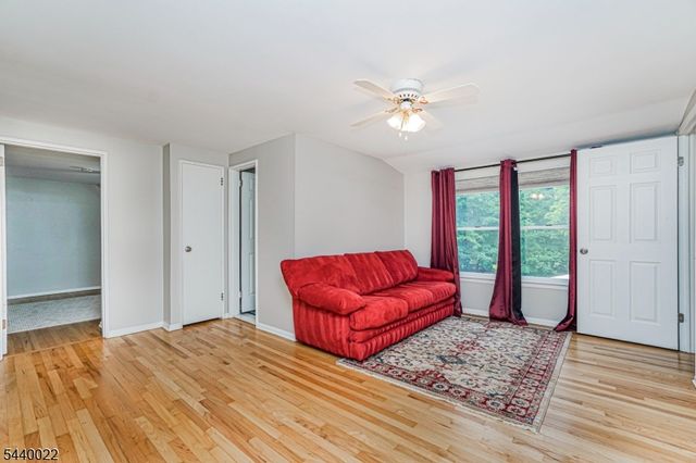 90 Farms Road Cir, East Brunswick Twp., NJ 08816