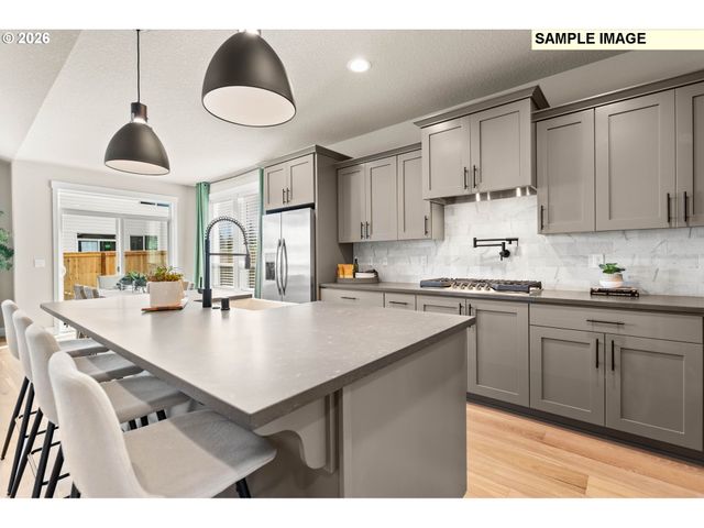 8511 N 7TH St 208, Ridgefield, WA 98642