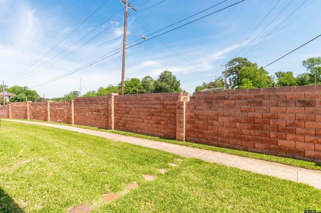 1230 Quinby Ln, Tyler, TX 75701