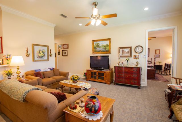 1230 Quinby Ln, Tyler, TX 75701