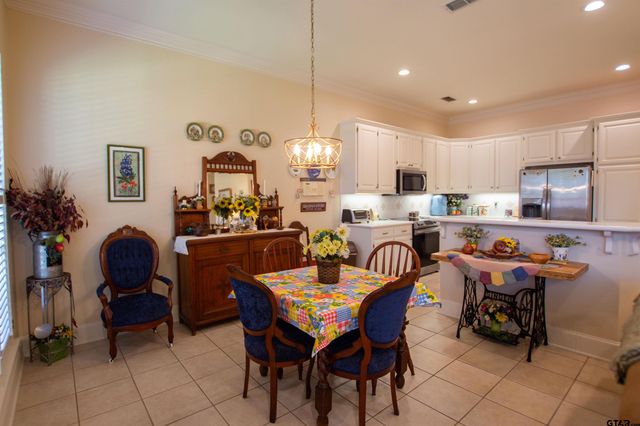 1230 Quinby Ln, Tyler, TX 75701