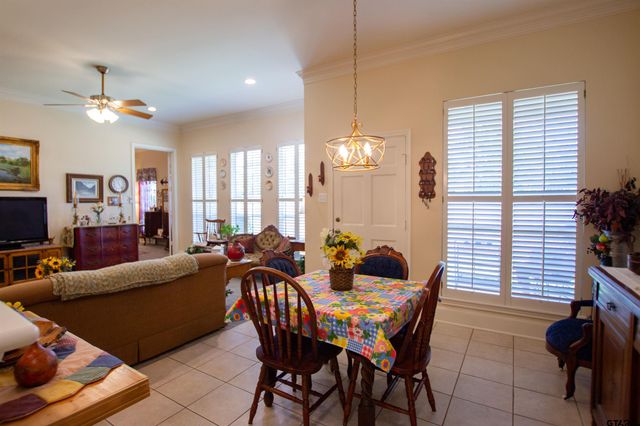 1230 Quinby Ln, Tyler, TX 75701