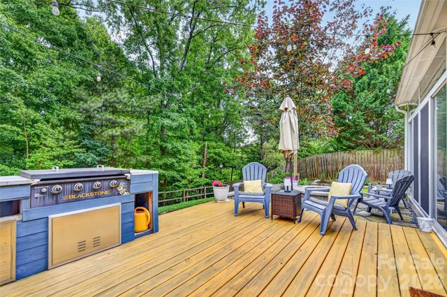 9834 Dominion Crest Drive, Charlotte, NC 28269