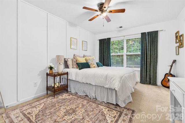 9834 Dominion Crest Drive, Charlotte, NC 28269