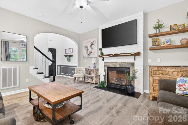 9834 Dominion Crest Drive, Charlotte, NC 28269