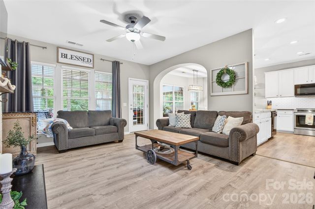 9834 Dominion Crest Drive, Charlotte, NC 28269