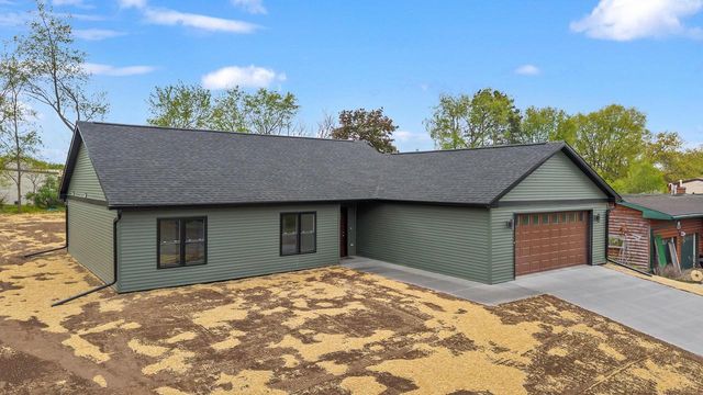 1126 Maple Street, Reedsburg, WI 53959