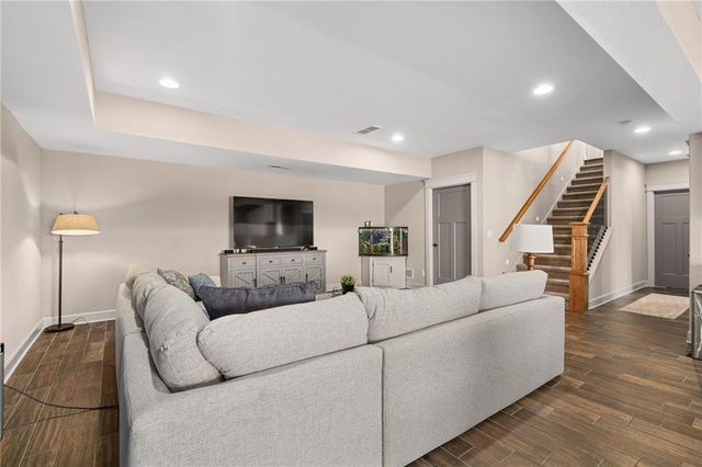 12706 Ashley Court, Lawrence, KS 66044