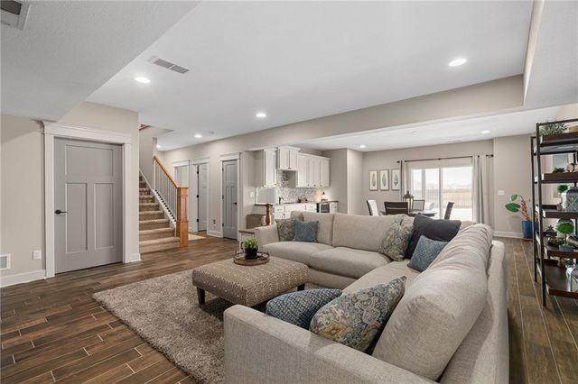 12706 Ashley Court, Lawrence, KS 66044