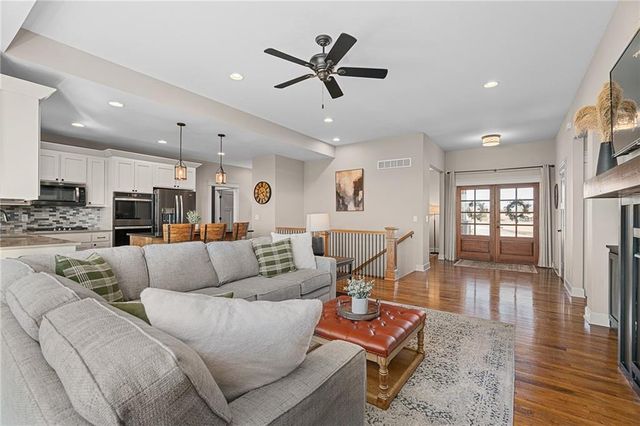 12706 Ashley Court, Lawrence, KS 66044