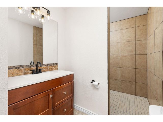 2807 Lakecrest Pl, Loveland, CO 80538