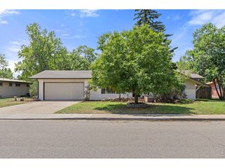 2807 Lakecrest Pl, Loveland, CO 80538