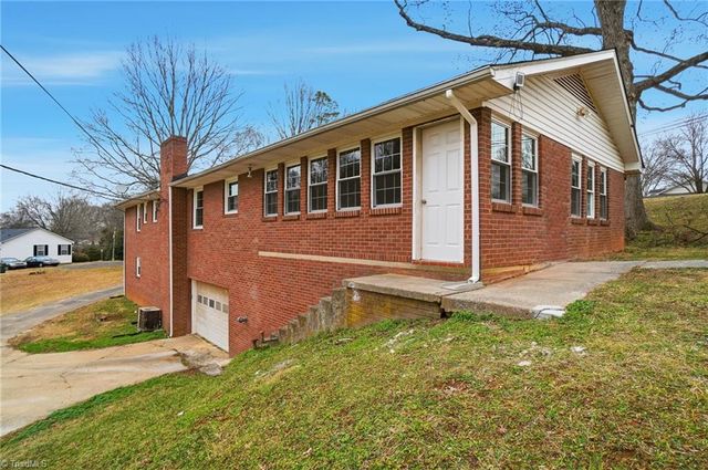 25 American Avenue, Concord, NC 28025