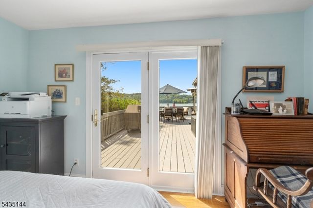 64 E Shore Trl, Sparta Twp., NJ 07871