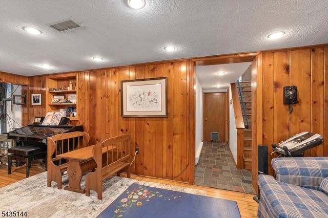 64 E Shore Trl, Sparta Twp., NJ 07871