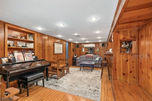 64 E Shore Trl, Sparta Twp., NJ 07871