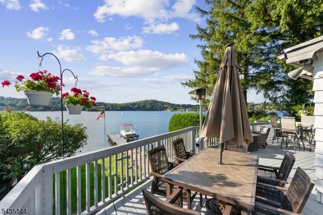 64 E Shore Trl, Sparta Twp., NJ 07871