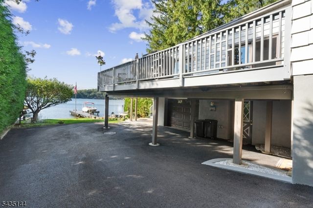 64 E Shore Trl, Sparta Twp., NJ 07871