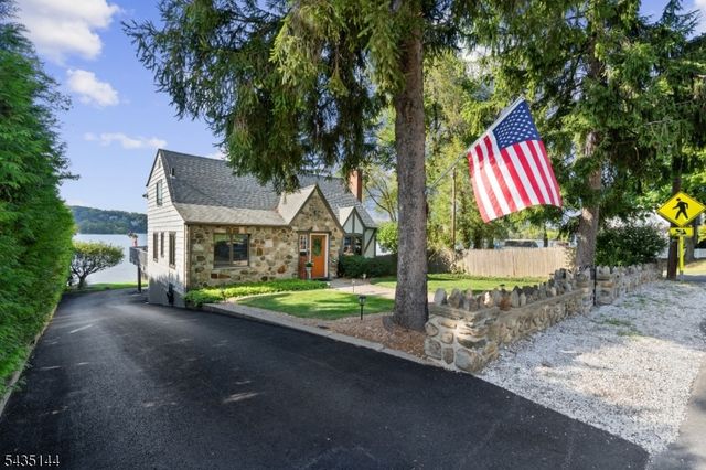 64 E Shore Trl, Sparta Twp., NJ 07871