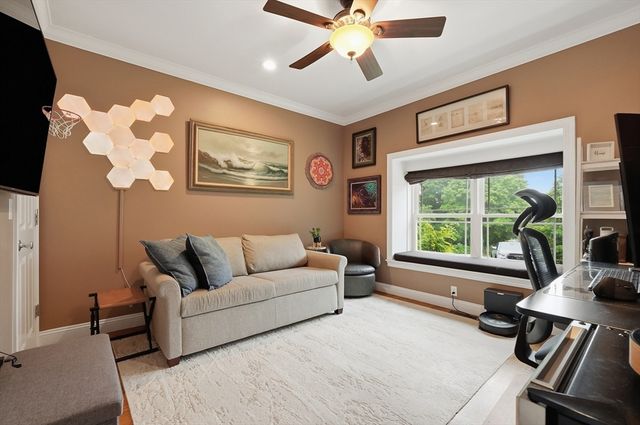 223 Tiffany St, Attleboro, MA 02703