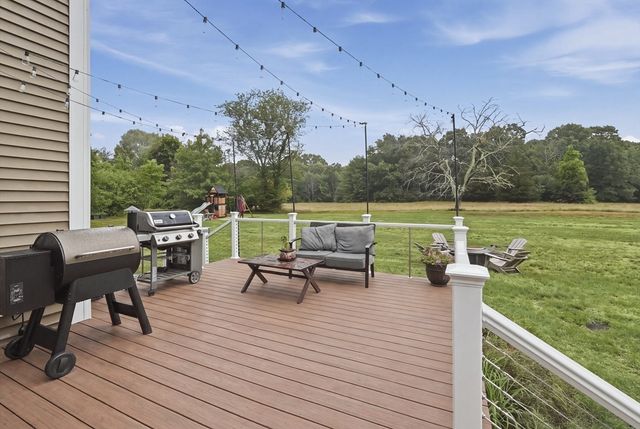 223 Tiffany St, Attleboro, MA 02703
