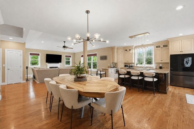 223 Tiffany St, Attleboro, MA 02703