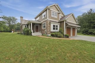 223 Tiffany St, Attleboro, MA 02703